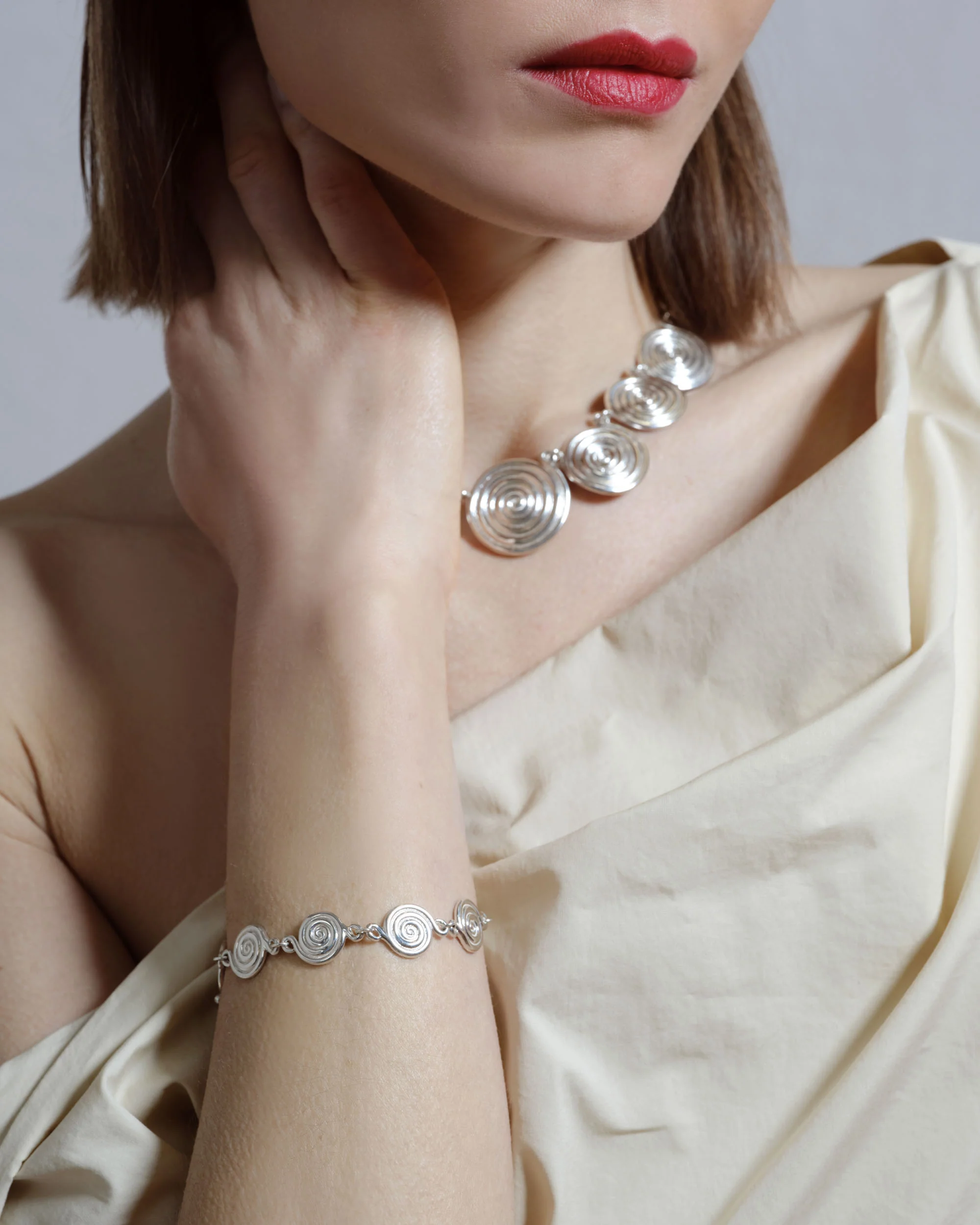 Serpentinite Bracelet - Solid Gold - Image 5