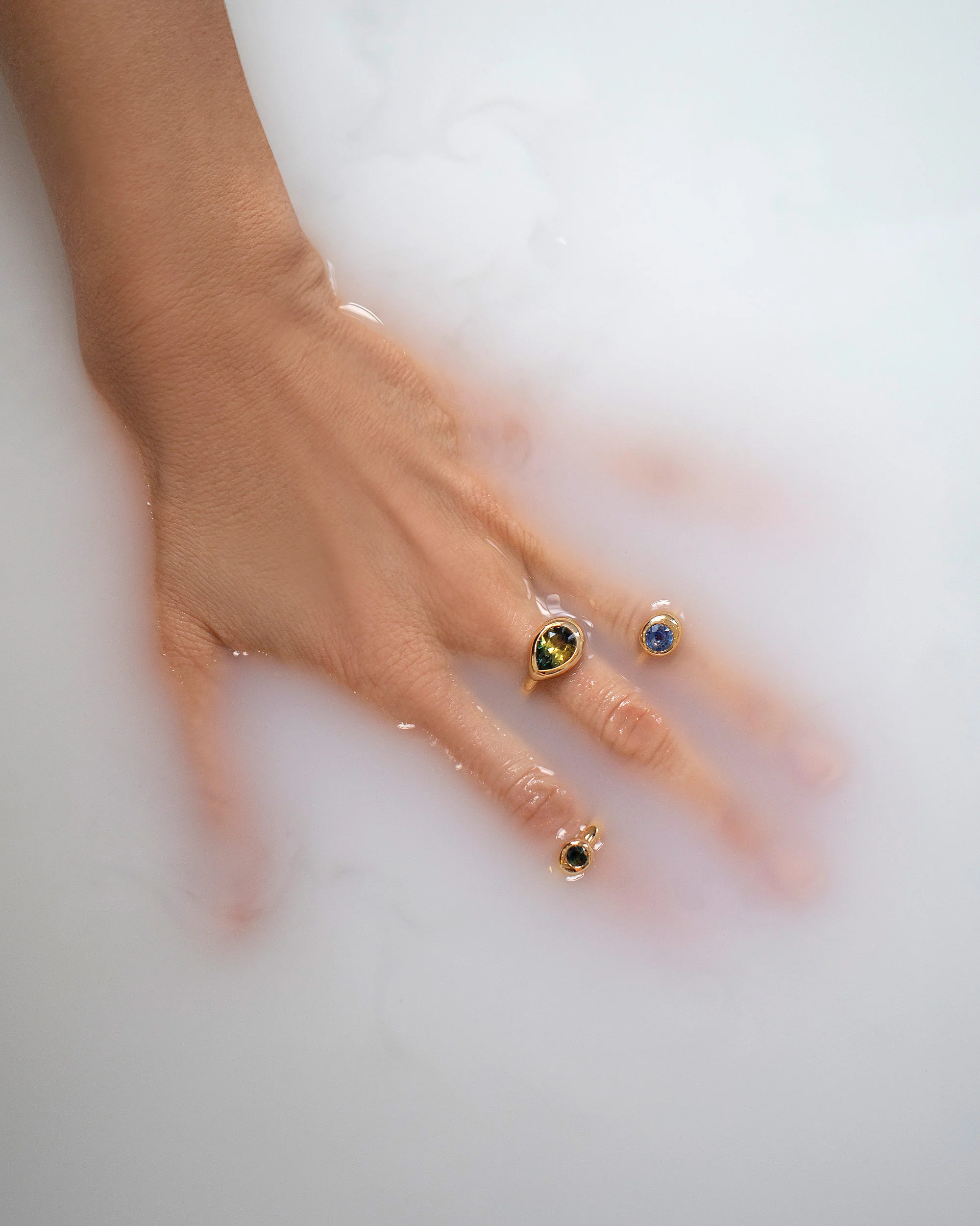 Grand Align Ring - Bicolor Sapphire - Image 4