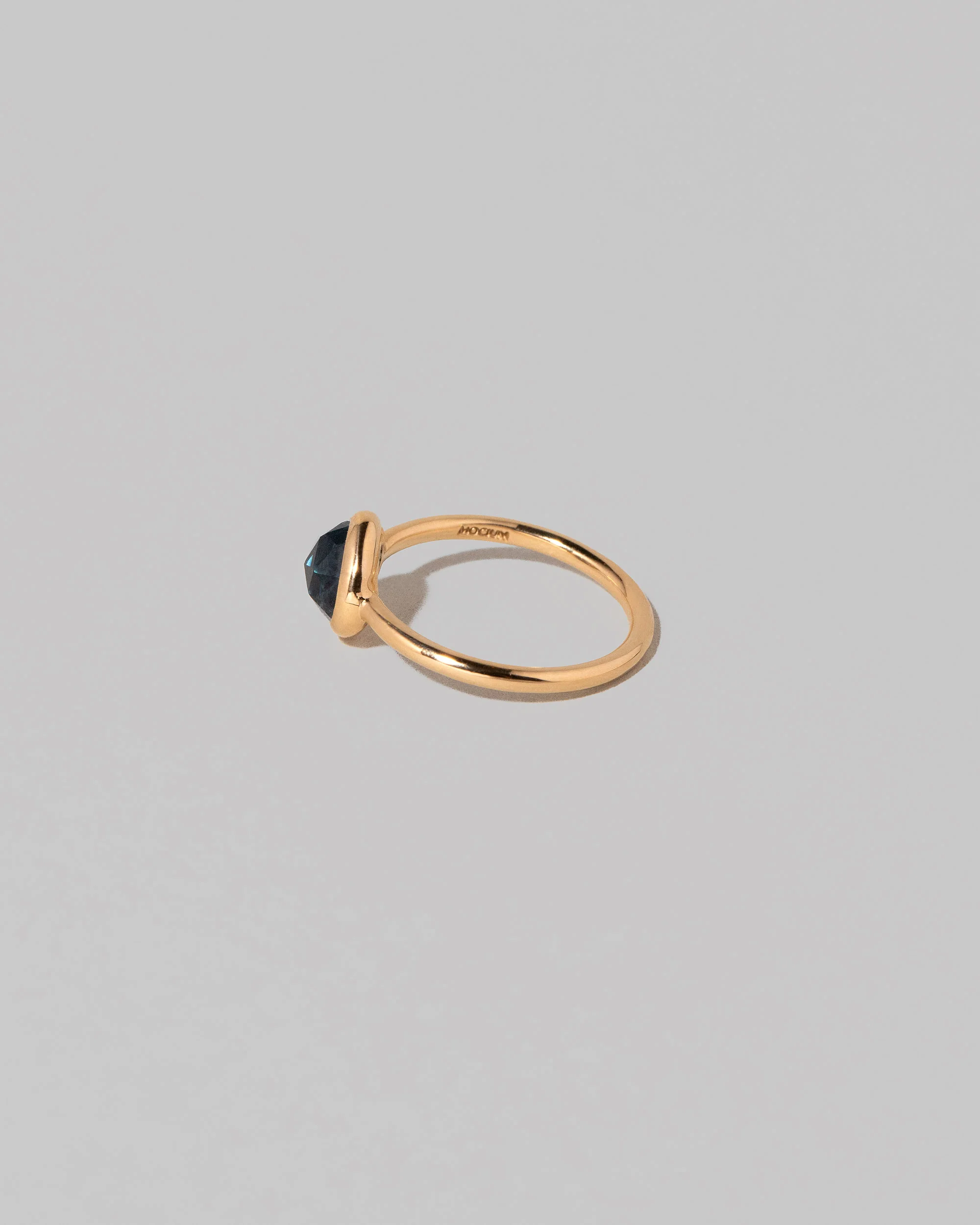 Gusher Blue Sapphire Ring 005 - Image 4