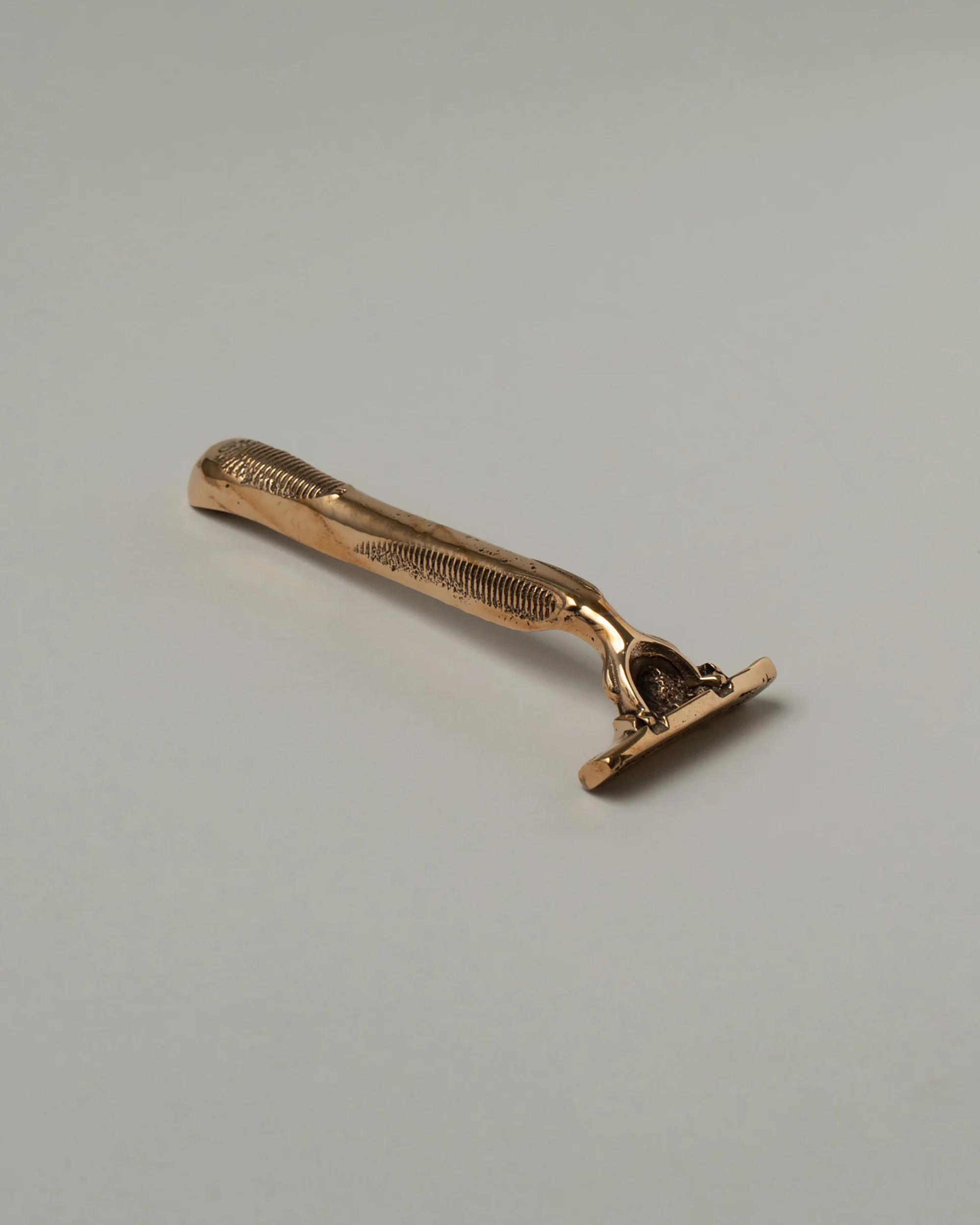 Cast Bronze Razor - Image 3